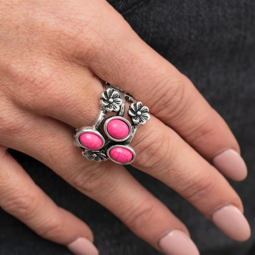 Paparazzi Jewelry Accessories - Primitive Paradise - Pink Ring - Vintage